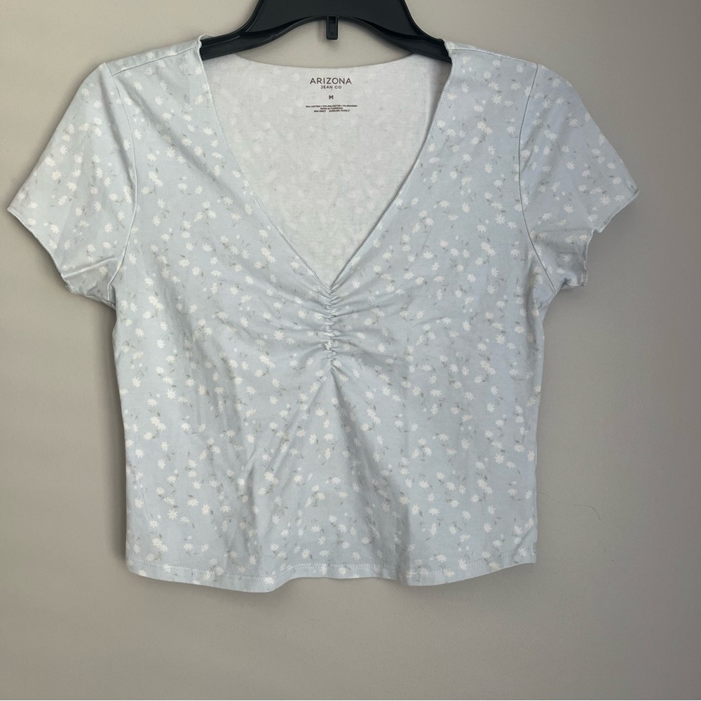 Arizona Jean Company Women's Baby Blue Floral Ruched Top Size M